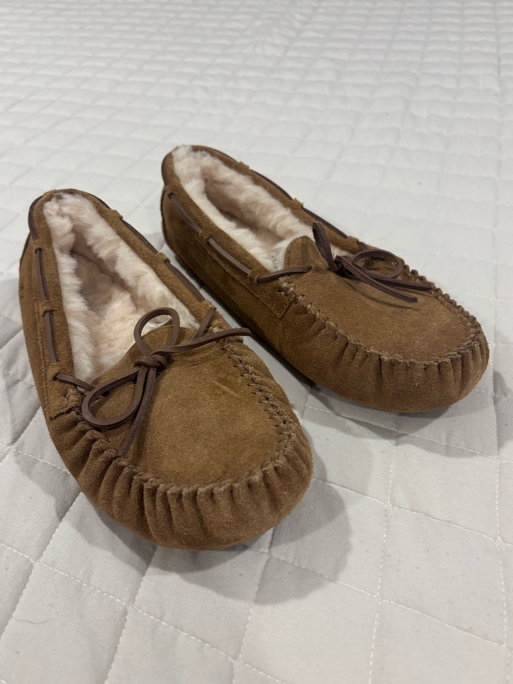 UGG Dakota Slip On Moccasin 5296 UGGPure Wool Chestnut 6 Kid’s Rubber Sole EUC